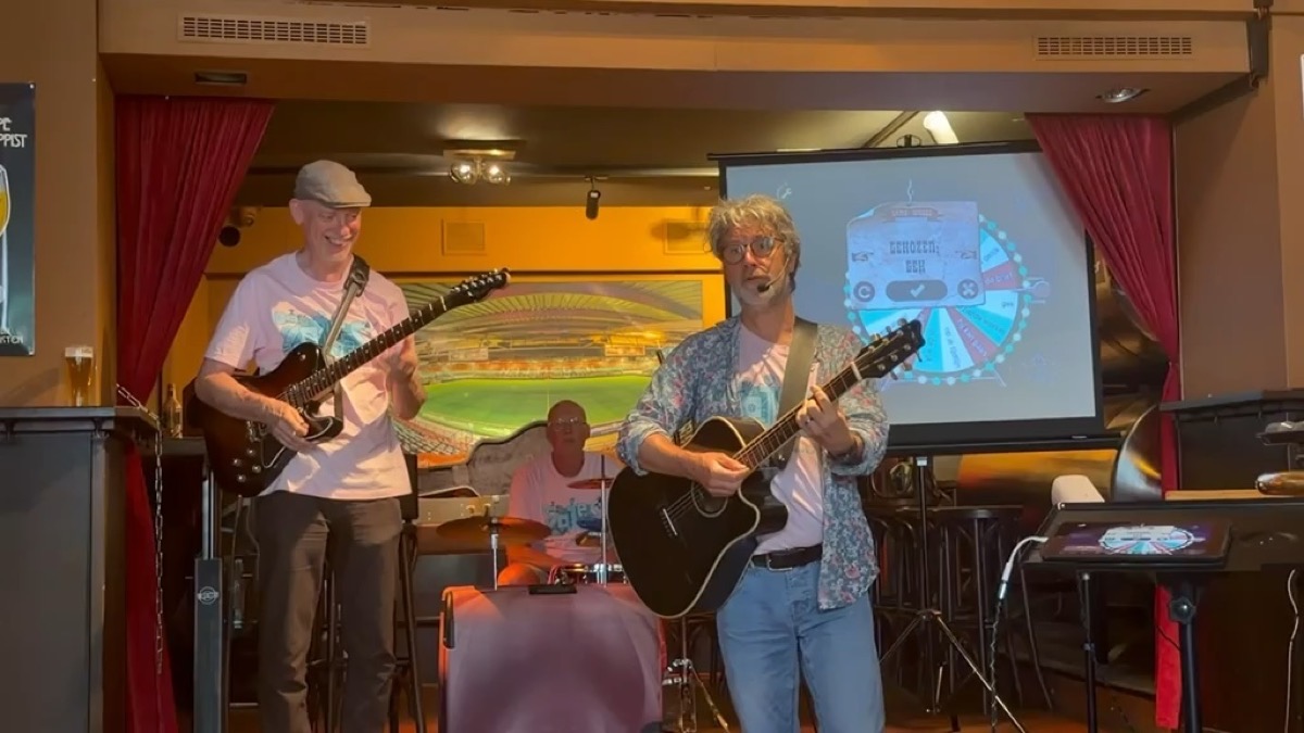 Zoiets speelt live